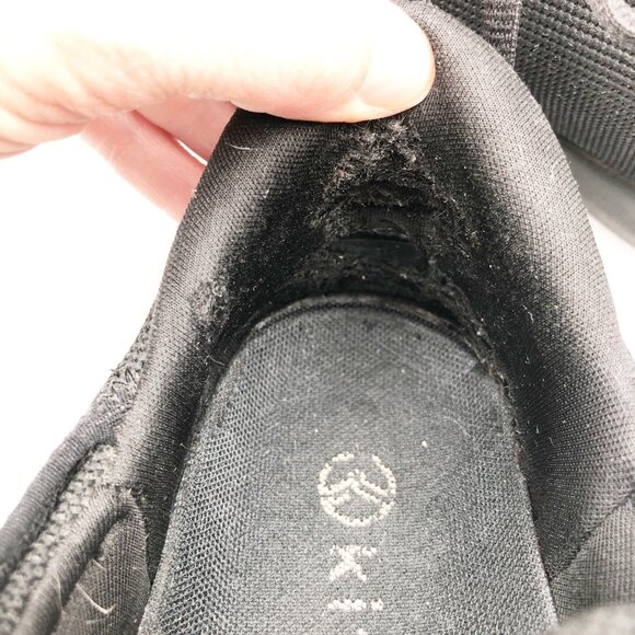 KIZIK Madrid Eco Knit Blackout Sneakers Black Hands Free Womens 8.5 Mens 7 - Picture 9 of 12